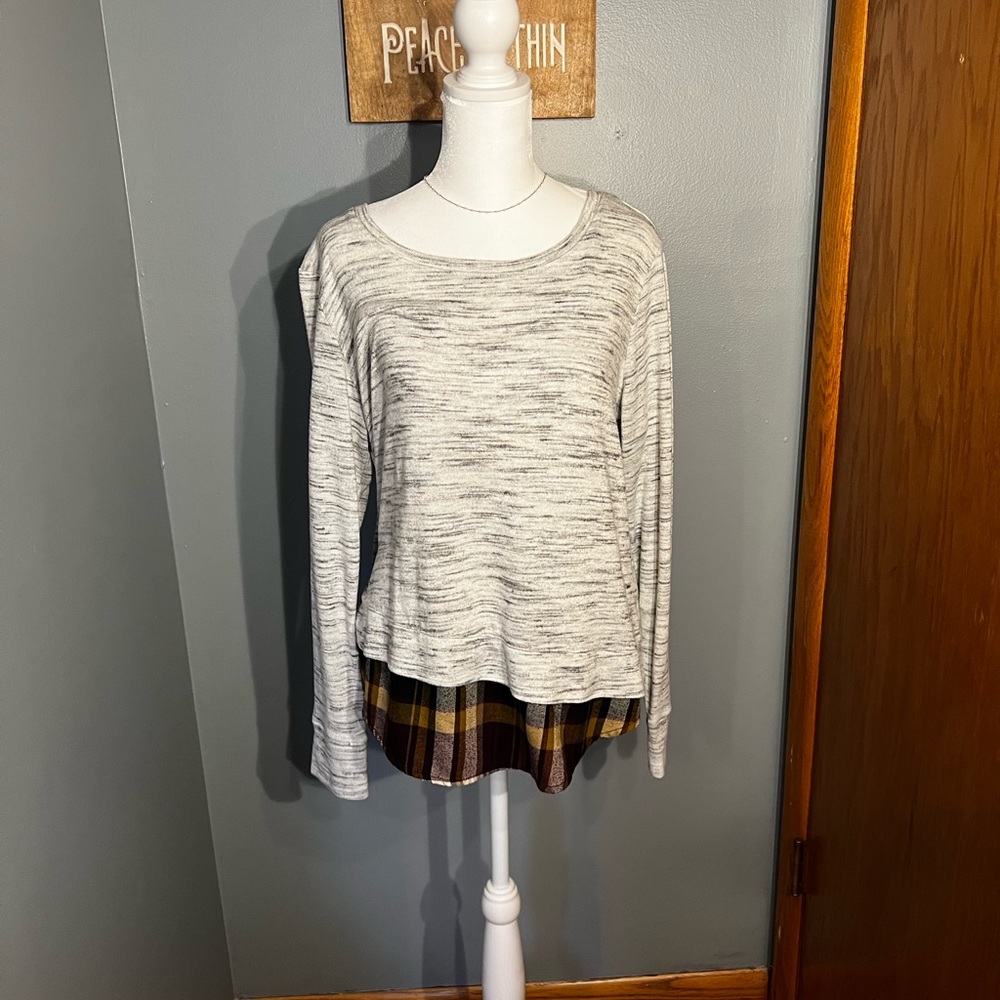 Maurice’s Grey Sweater with purple flannel tie up